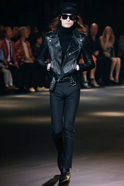 Look 11